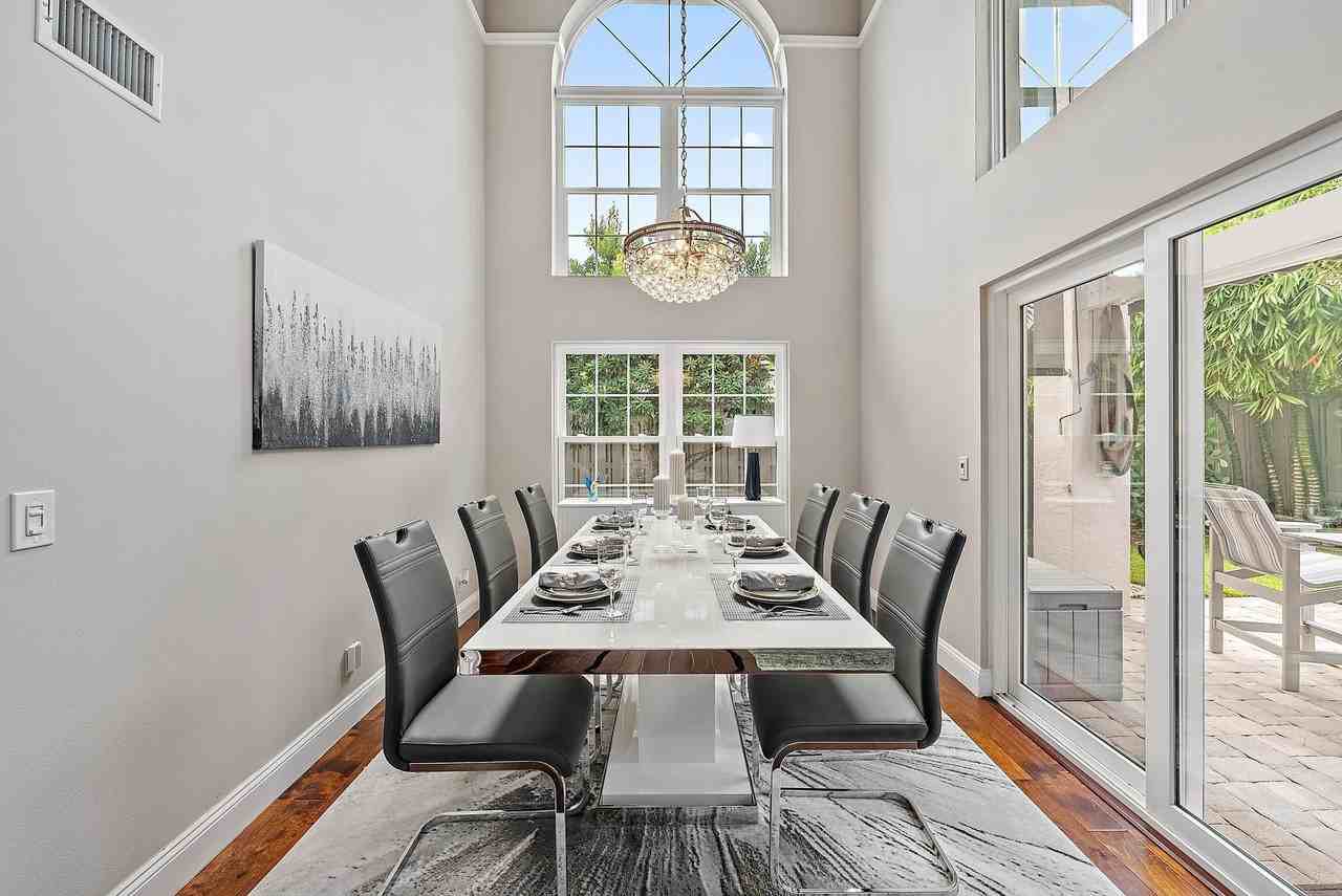 17 Commodore Pl - Photo 6 of 31