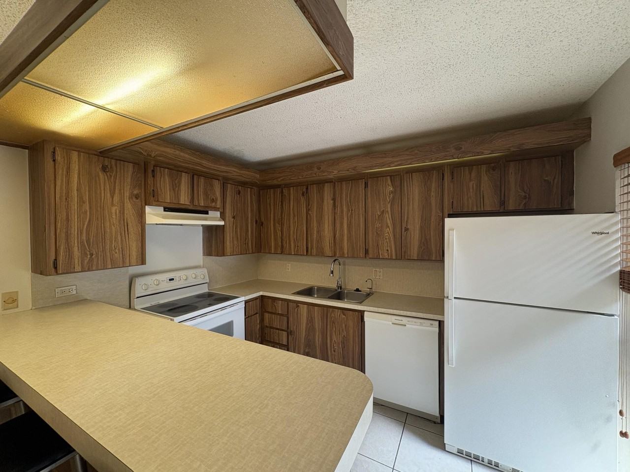 2950 Sw 22nd Cir #4A - Photo 7 of 42