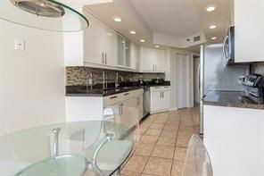 3683 Yacht Club Dr - Photo 3 of 8