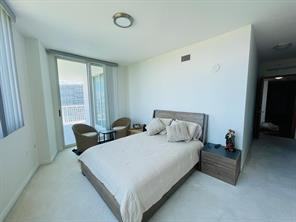 1782 E Hallandale Beach Blvd - Photo 5 of 8