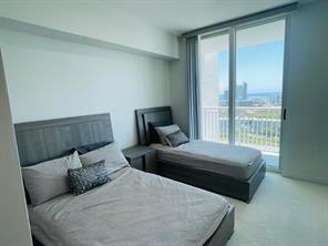 1782 E Hallandale Beach Blvd - Photo 6 of 8