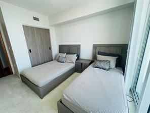 1782 E Hallandale Beach Blvd - Photo 7 of 8