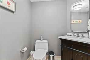 16763 Collins Ave - Photo 3 of 8