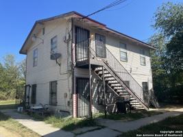 featured image of 2513 Quintana Rd #6