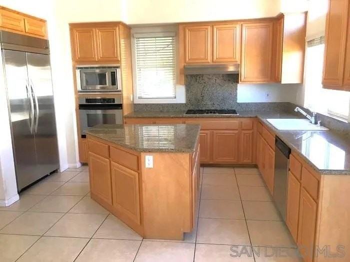 3872 Quarter Mile Drive - Photo 5 of 16