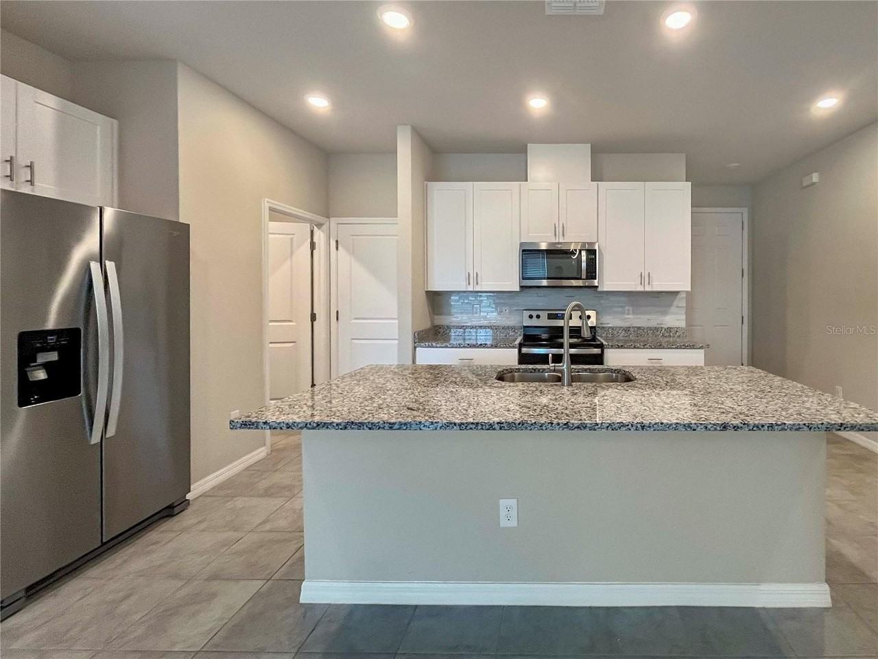 1817 Woodleaf Hammock Court - Photo 3 of 25