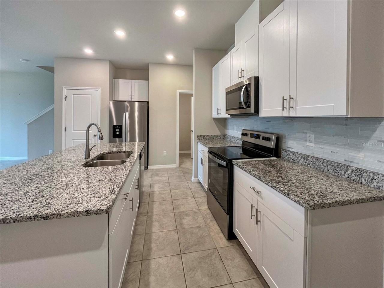 1817 Woodleaf Hammock Court - Photo 4 of 25