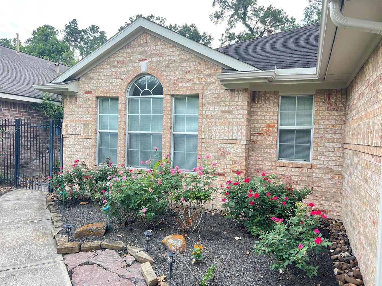 42 W Foxbriar Forest Cir - Photo 3 of 8