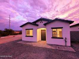 featured image of 5829 N Escondido Ln #2