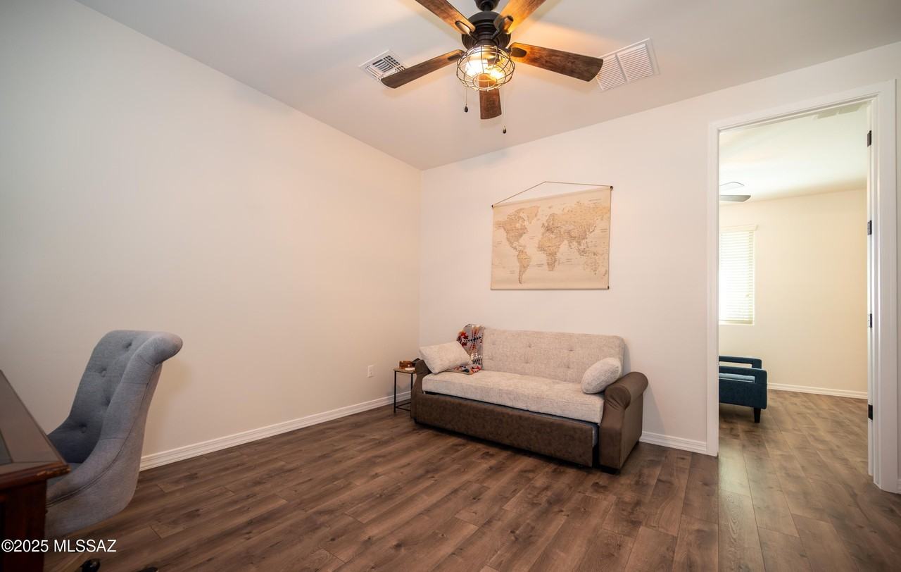 5758 South Clonmellon Avenue - Photo 5 of 44