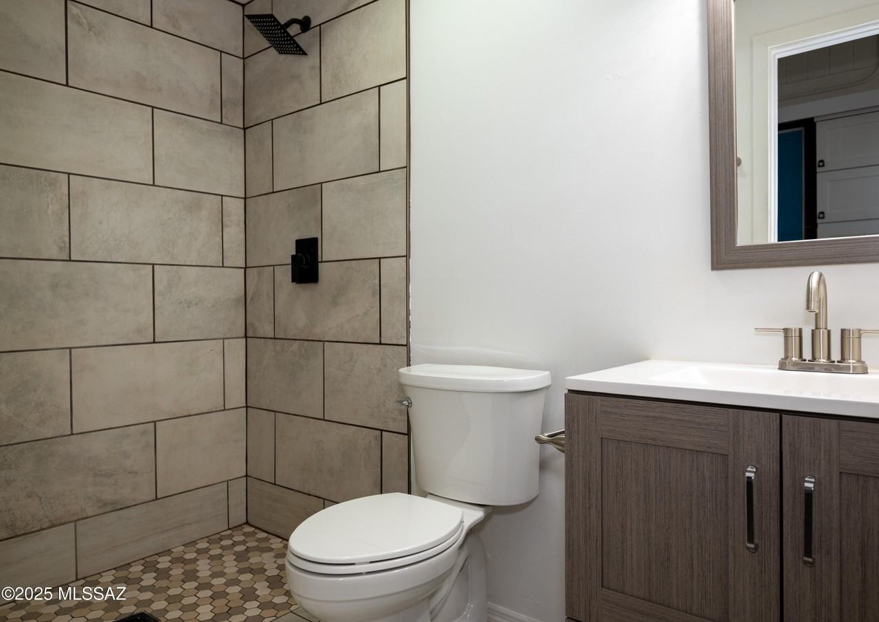 5055 East Baker Street - Photo 6 of 18