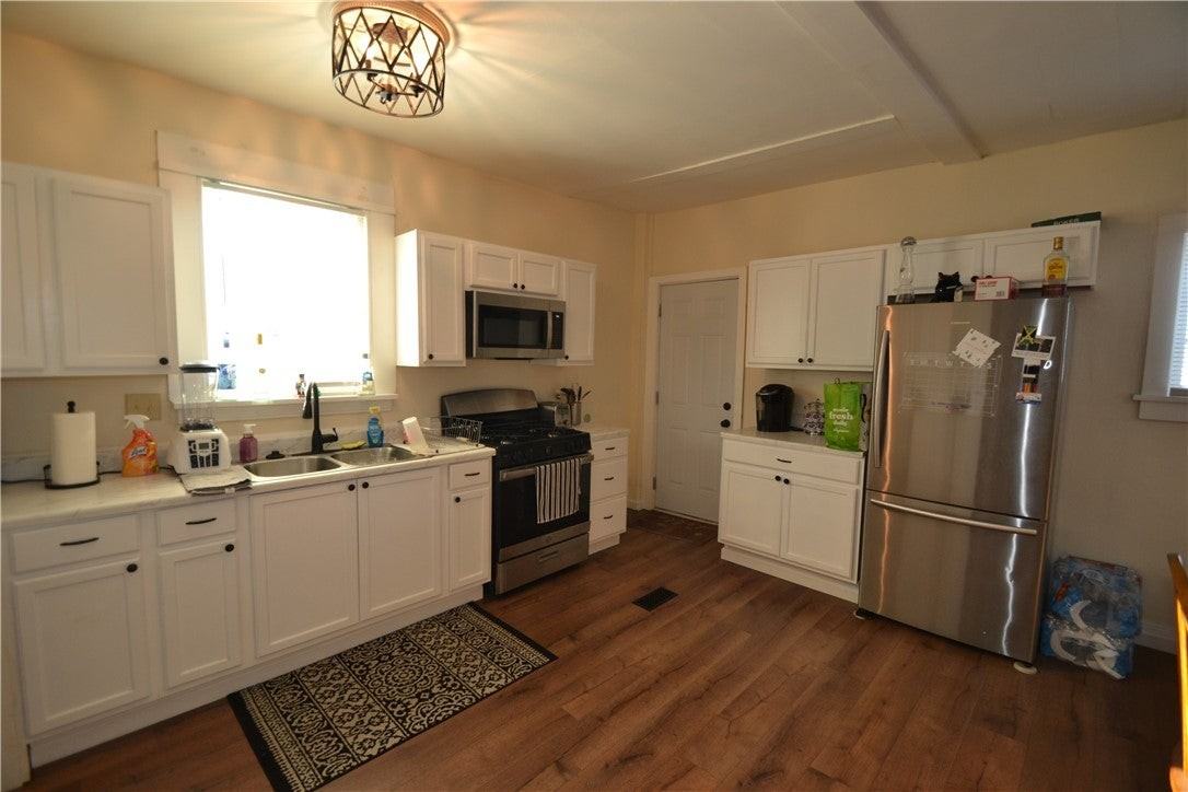 505 E Main St - Photo 7 of 21