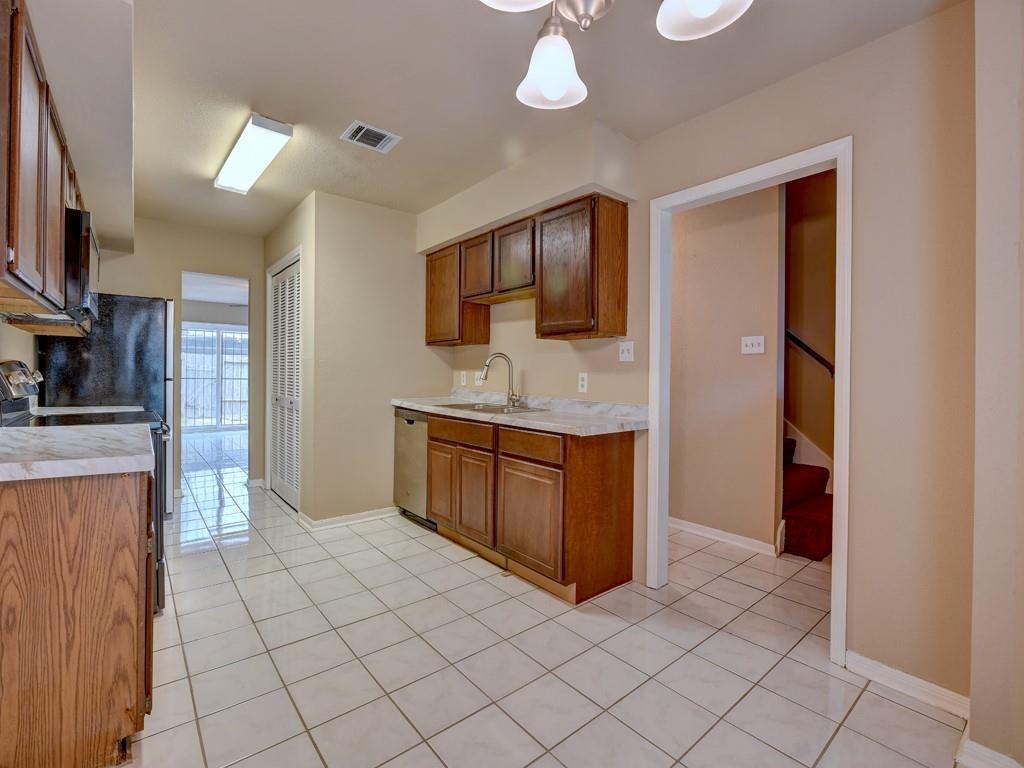 6330 Creekbend Drive ##D - Photo 4 of 17