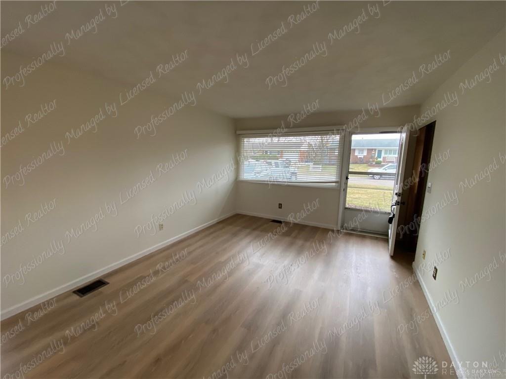 563 Buttercup Avenue - Photo 2 of 18