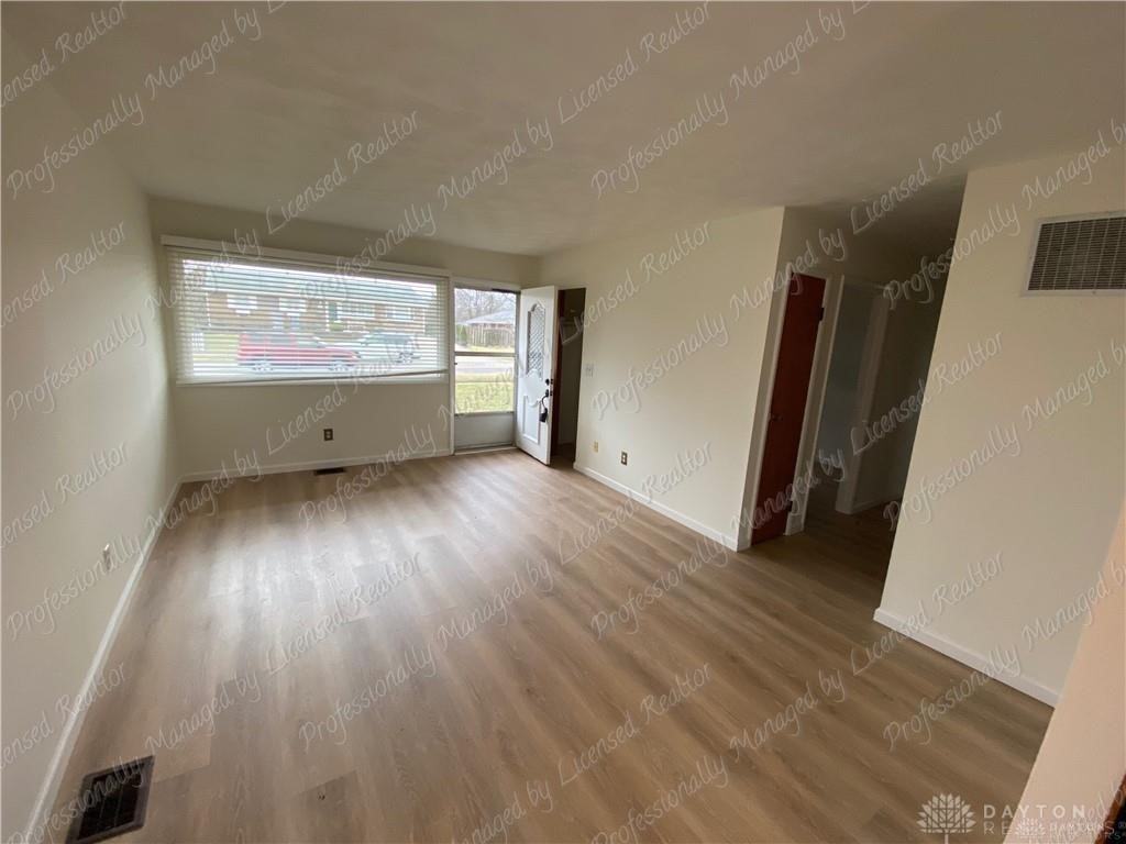 563 Buttercup Avenue - Photo 4 of 18