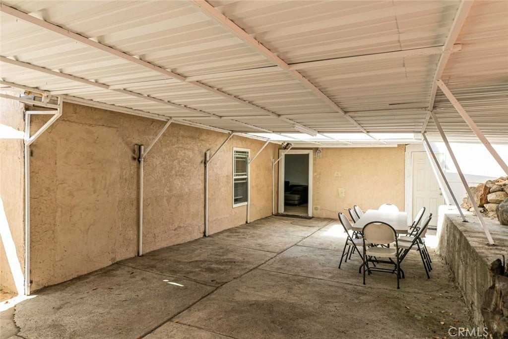 4805 Lowell Ave - Photo 2 of 39