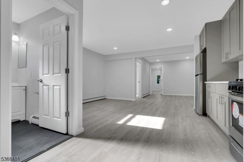 167 Smith St Apt 1r - Photo 3 of 8