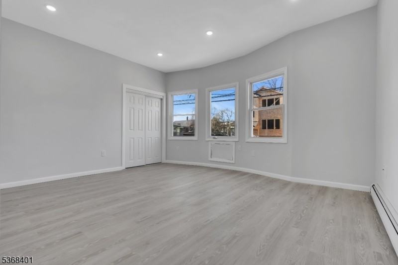 167 Smith St Apt 1r - Photo 4 of 8