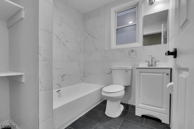 167 Smith St Apt 1r - Photo 5 of 8