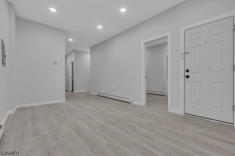 167 Smith St Apt 1r - Photo 6 of 8