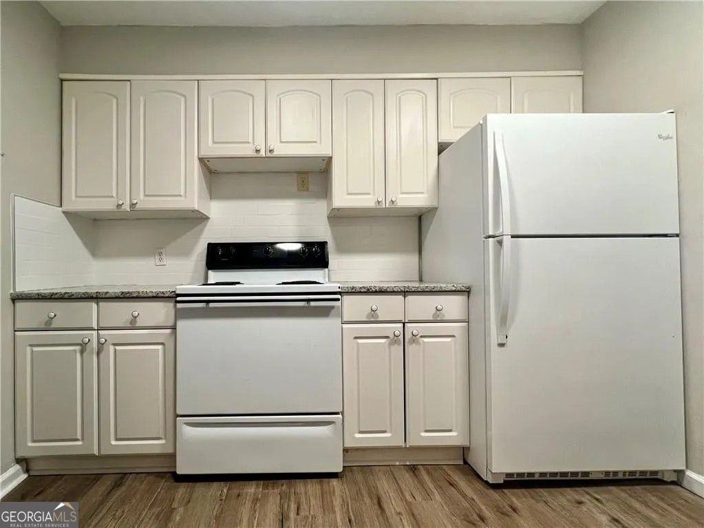 2390 Lawrenceville Hwy - Photo 6 of 12