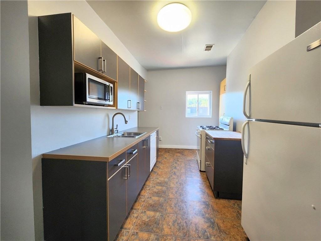 5237 Butler St #3 - Photo 3 of 6