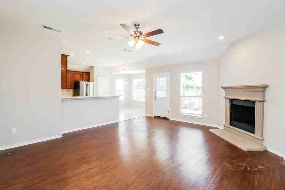 3201 Anysa Ln - Photo 5 of 16