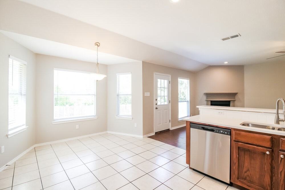 3201 Anysa Ln - Photo 7 of 16
