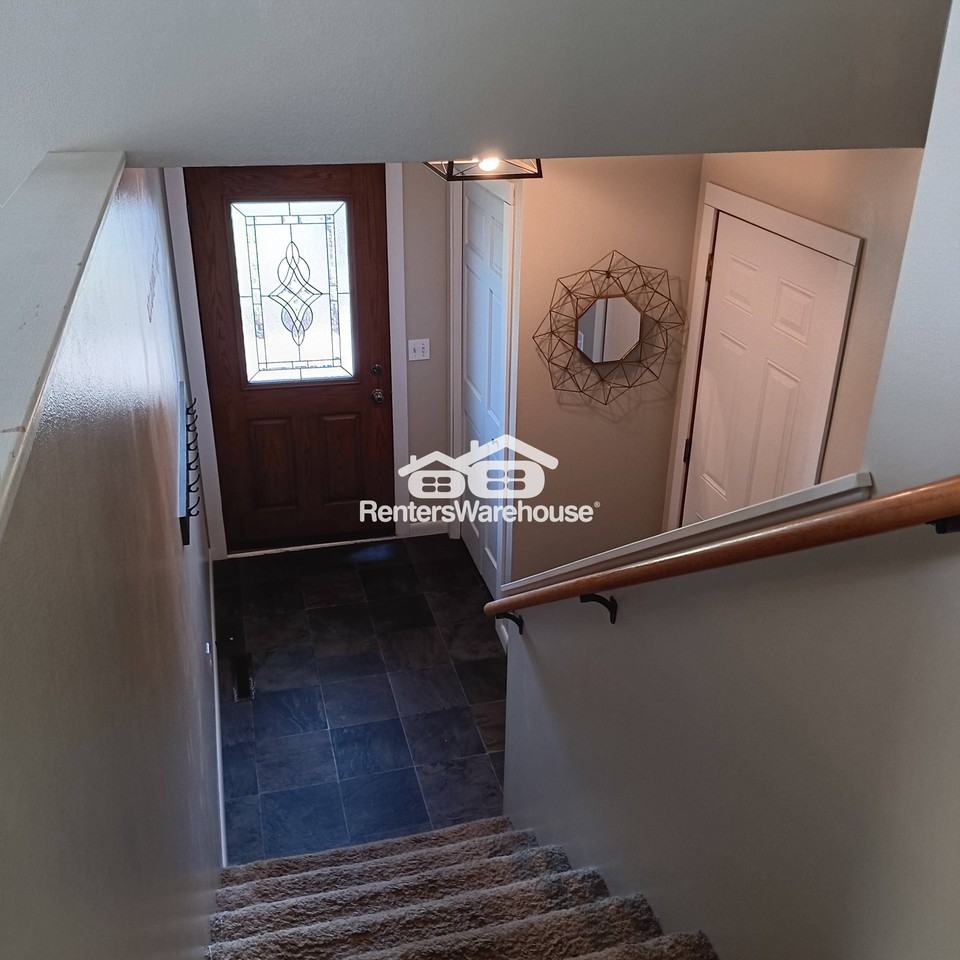 907 3rd Avenue Northeast - Photo 3 of 37