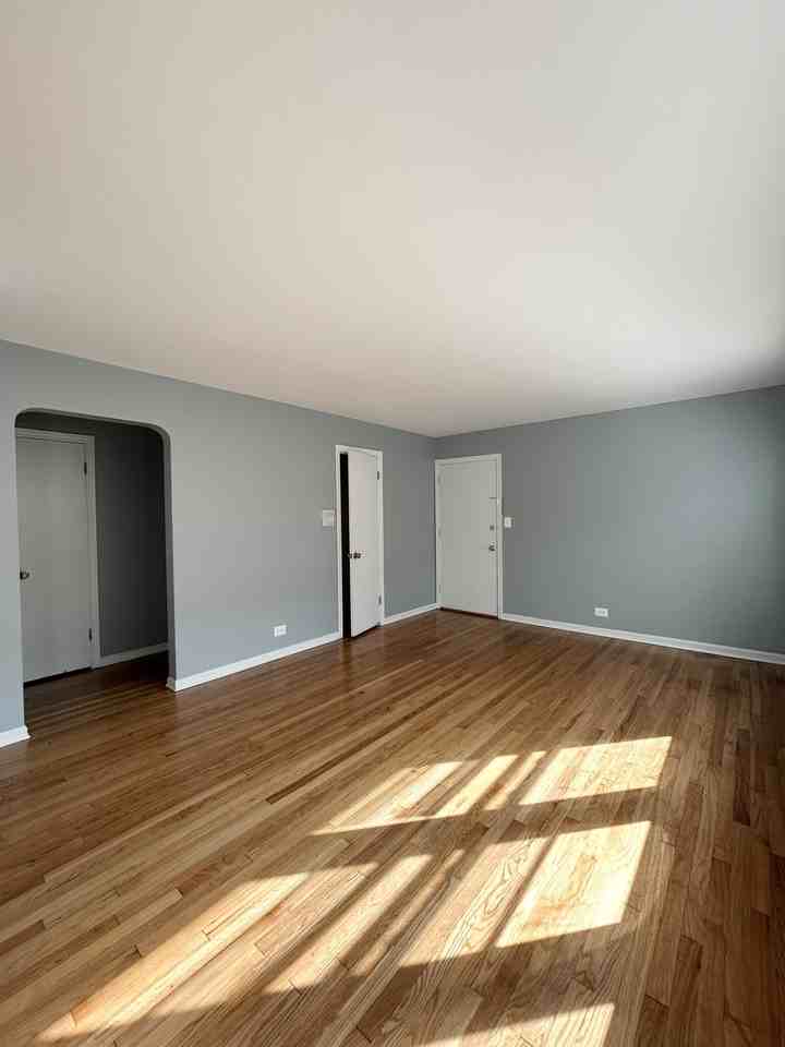 6715 N California Ave #1W - Photo 4 of 15