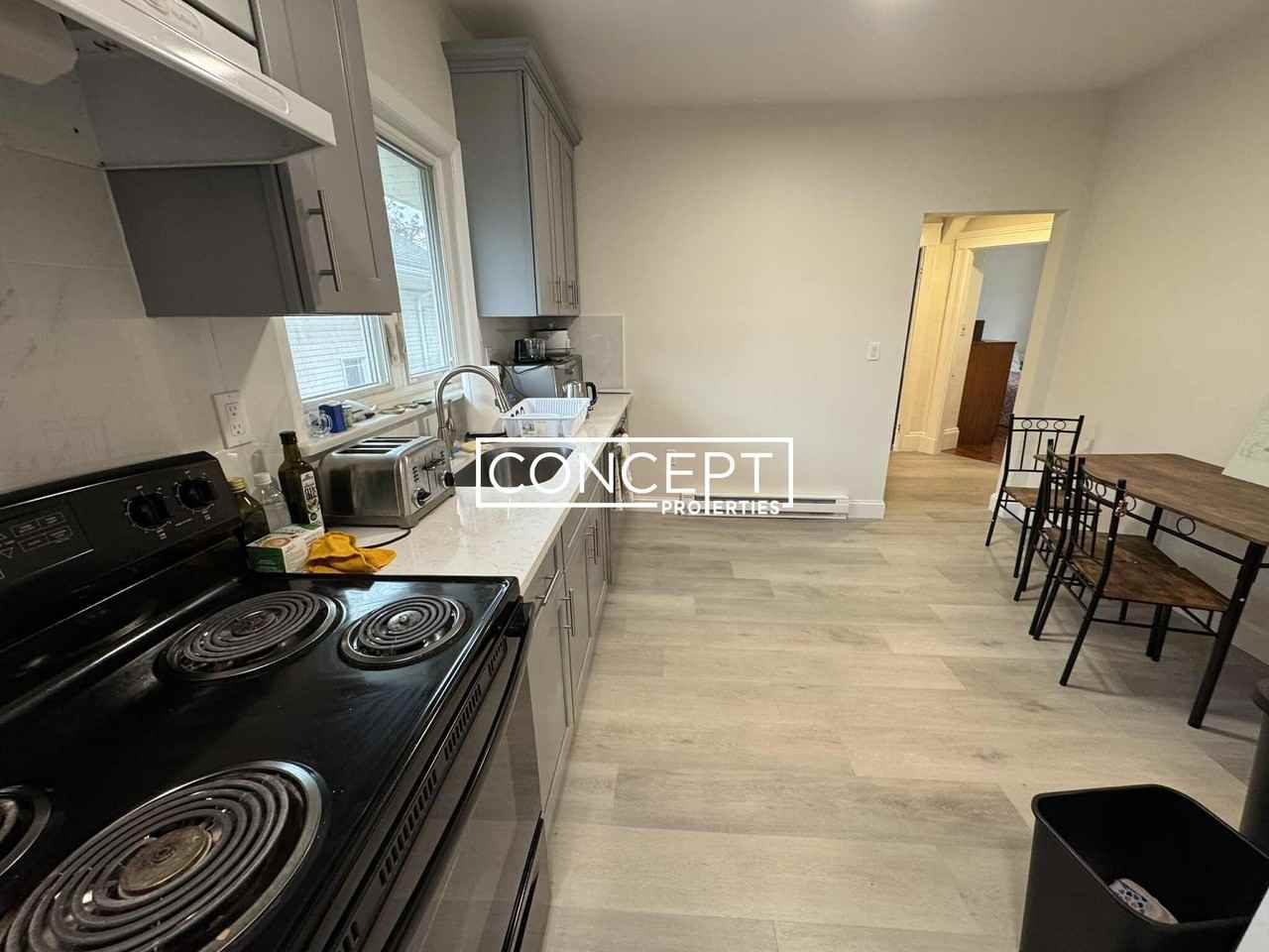 100 W Adams St #1CP - Photo 2 of 14