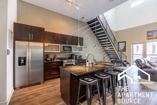 1002 W Lake St #2 - Photo 1 of 1