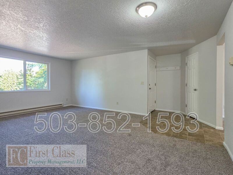 1297 S Ivy St #D - Photo 3 of 16