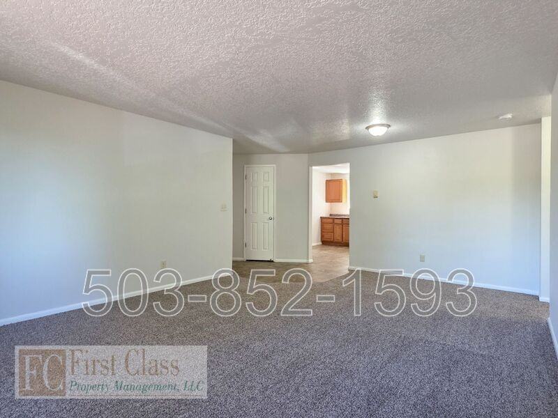 1297 S Ivy St #D - Photo 5 of 16