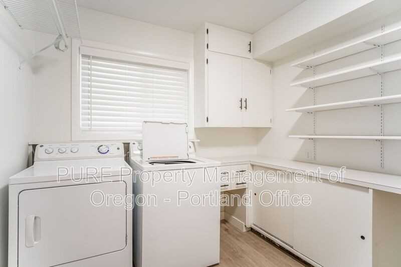 3520 Sw Coronado St - Photo 7 of 19