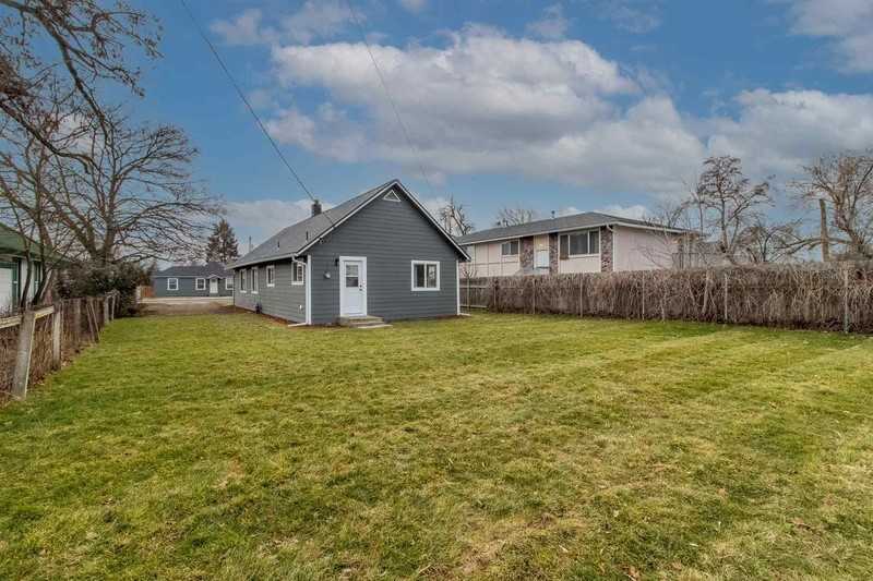 1731 East Sanson Avenue - Photo 3 of 21