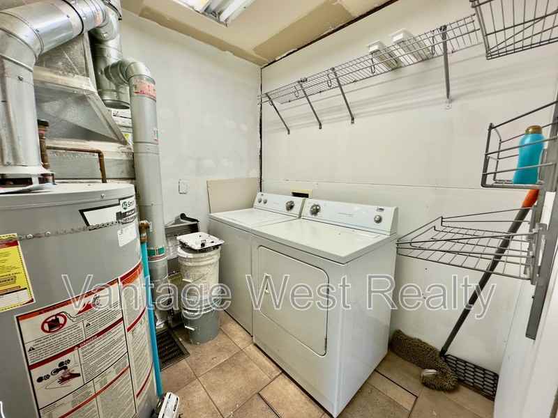 1328 Pridham Ave - Photo 2 of 19