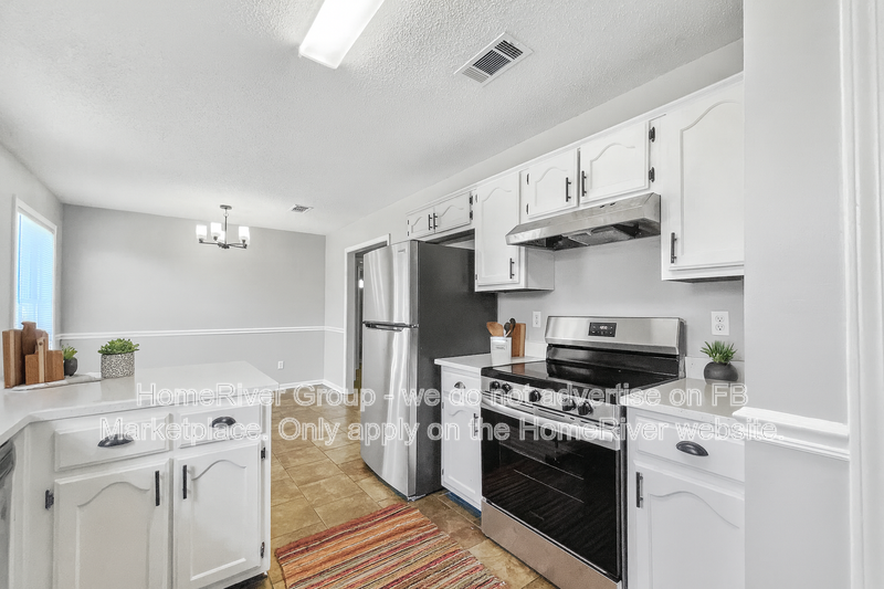 9695 Kingsridge Dr - Photo 4 of 23