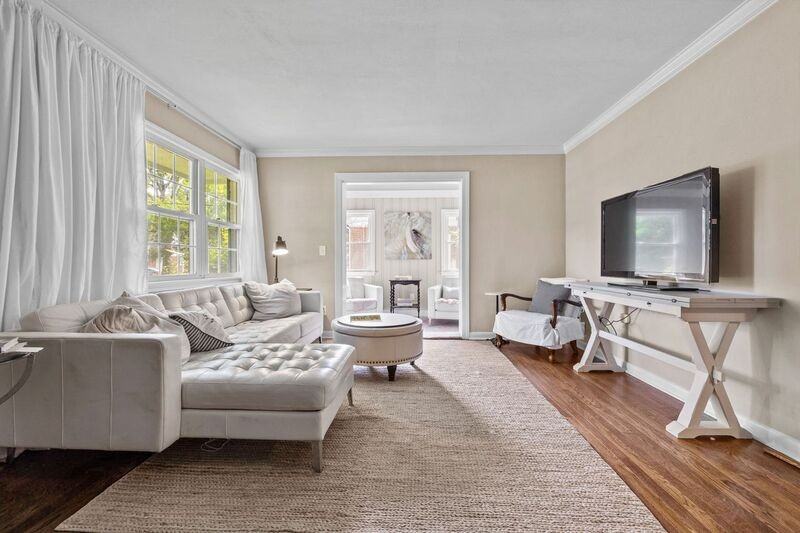 1023 Manchester Ave - Photo 2 of 24