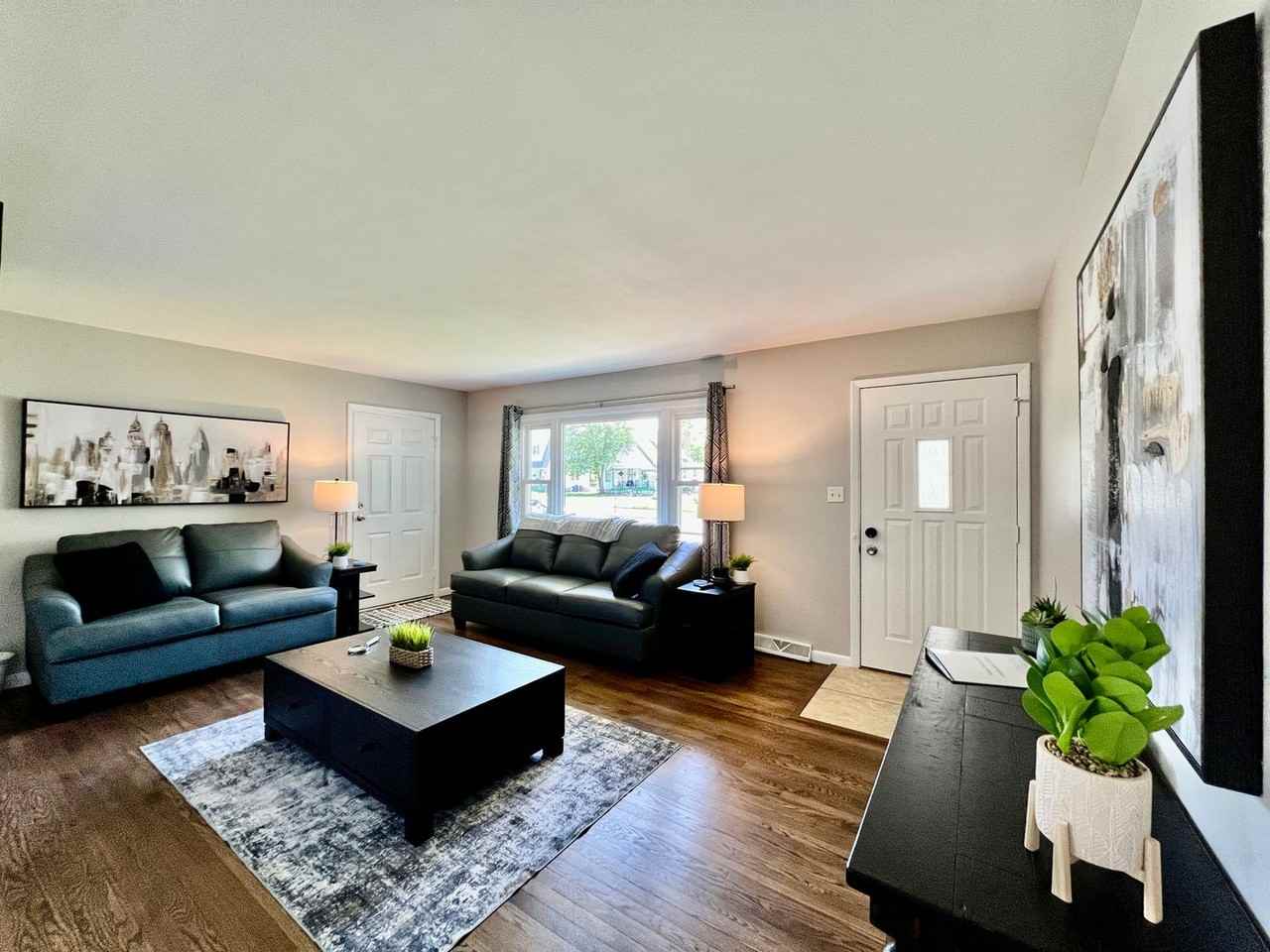 2501 Elmo Pl - Photo 5 of 26