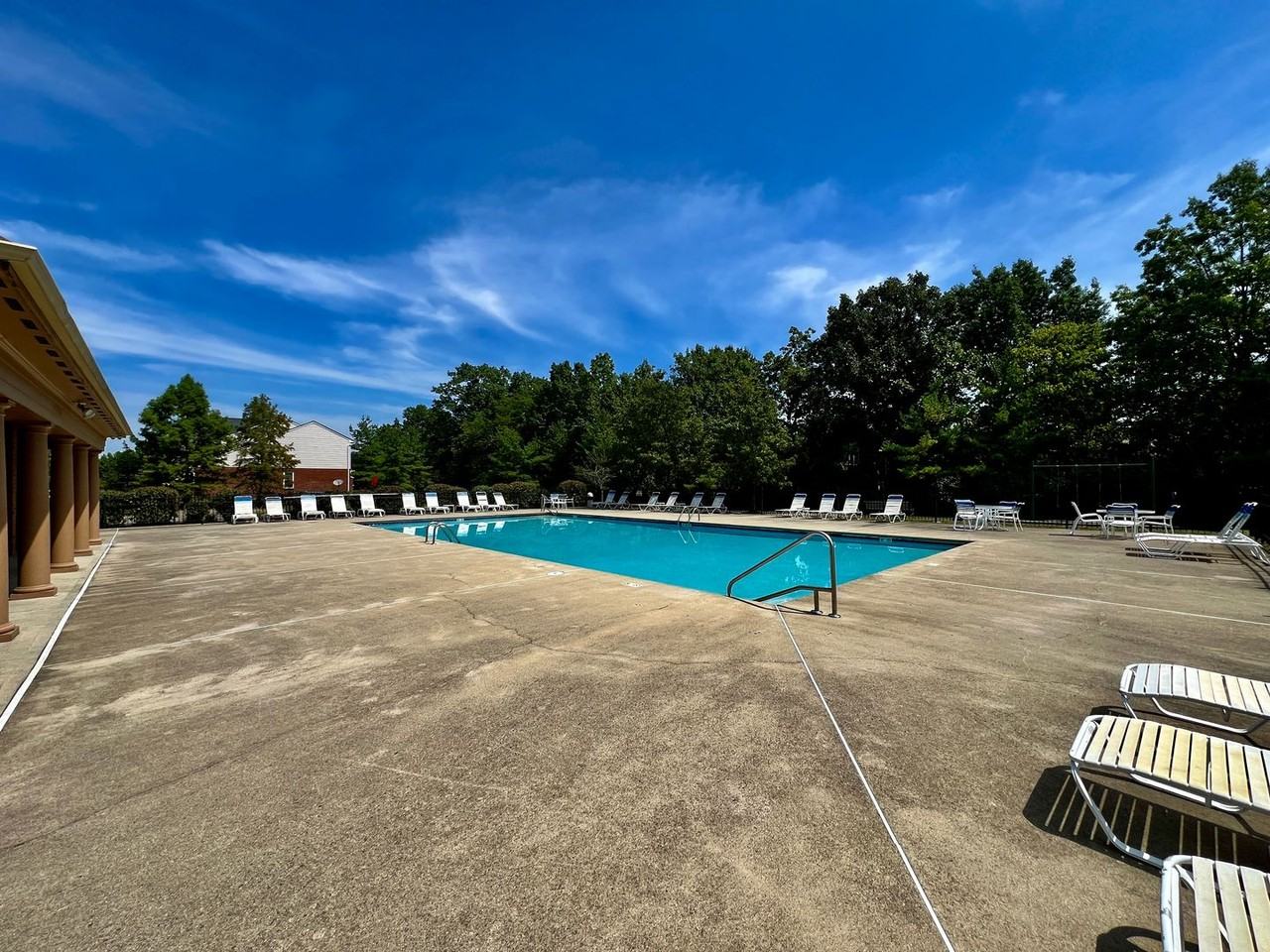 6608 Rosemont Ln - Photo 3 of 50