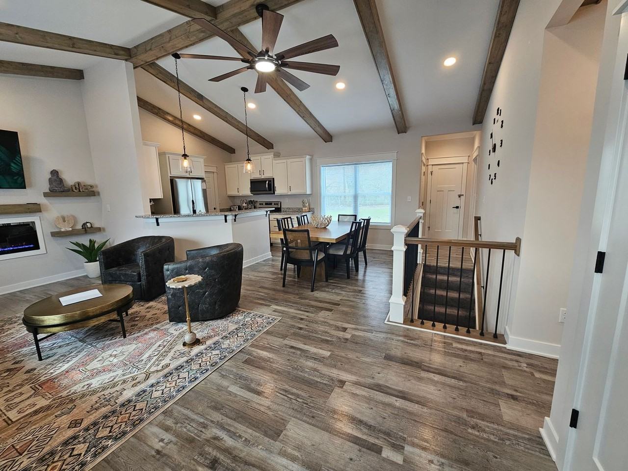 710 Orchard St - Photo 4 of 50