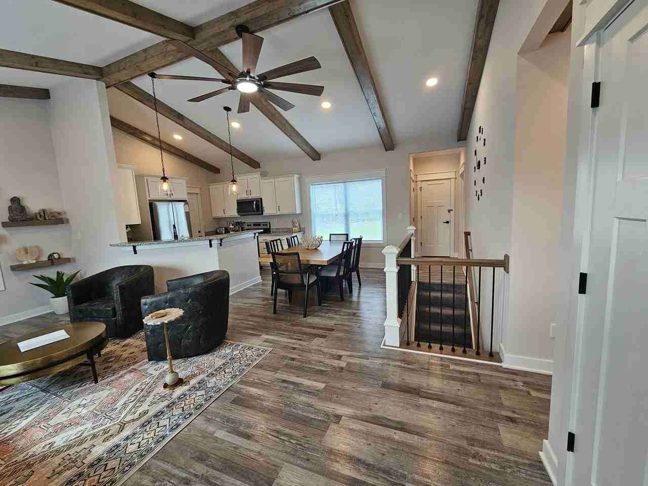 710 Orchard St - Photo 5 of 50