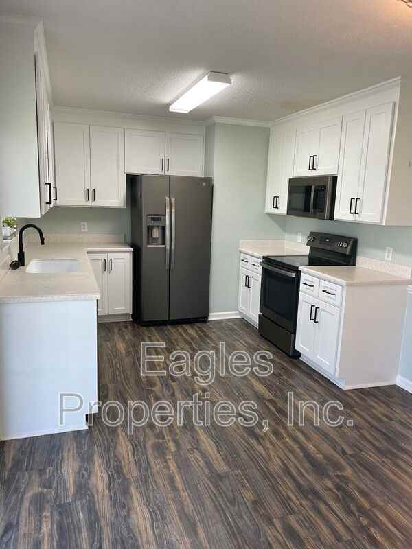 104 Jordan's Bluff Place - Photo 2 of 15