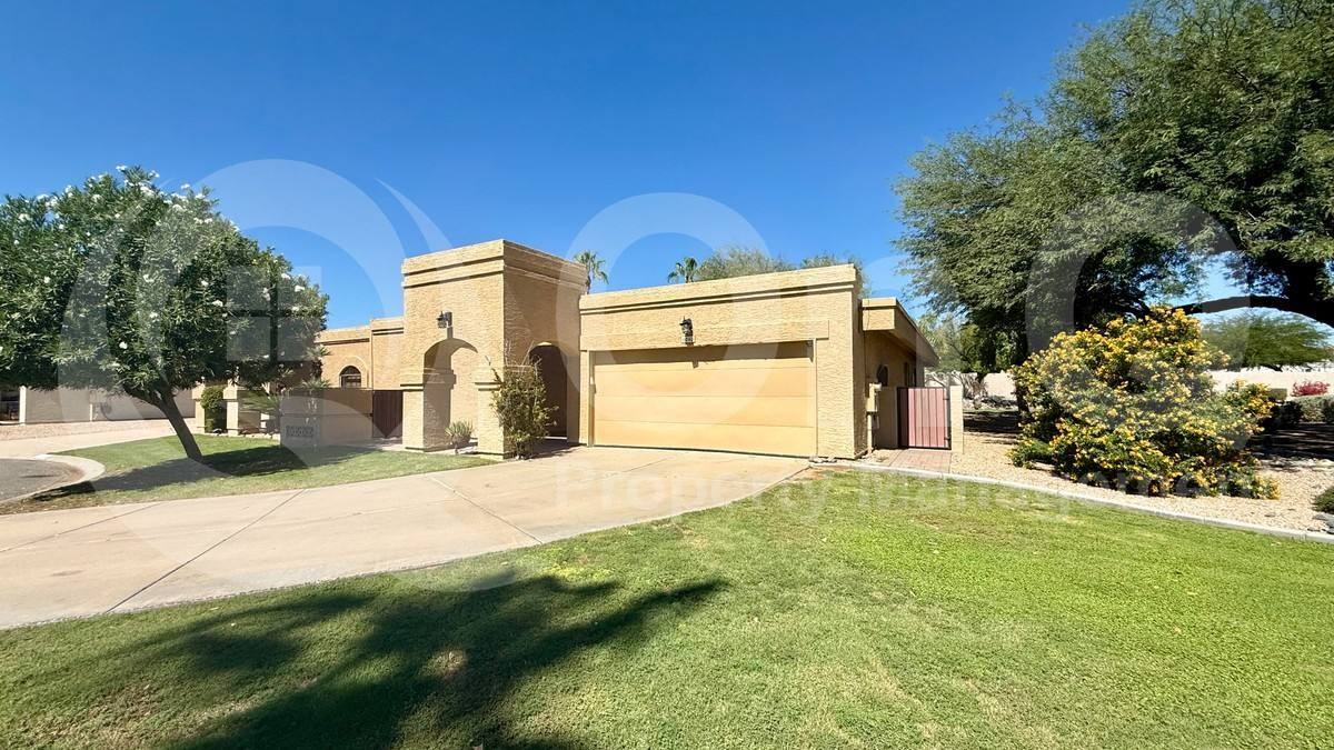 6240 E Kelton Ln - Photo 2 of 10