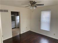 414 1/2 E Lawrence St - Photo 7 of 7