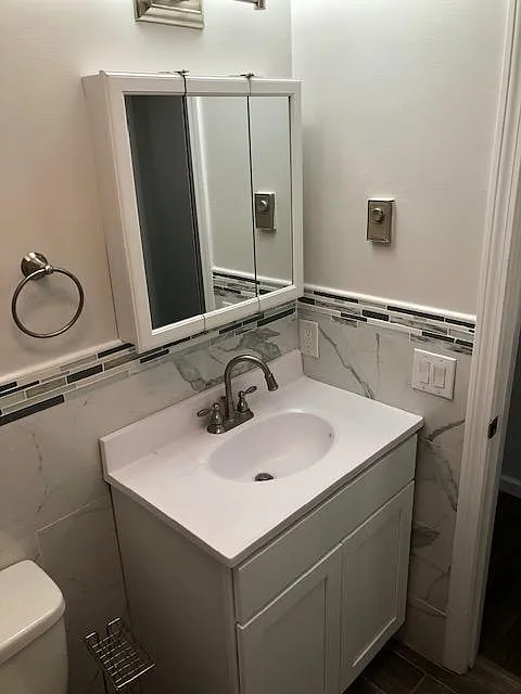 30 Lawton St - Photo 3 of 8