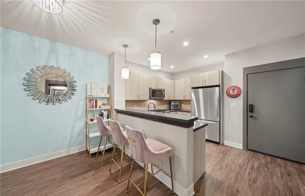 24545 Town Center Dr - Photo 3 of 27