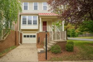 featured image of 1 Beacon Hill Way