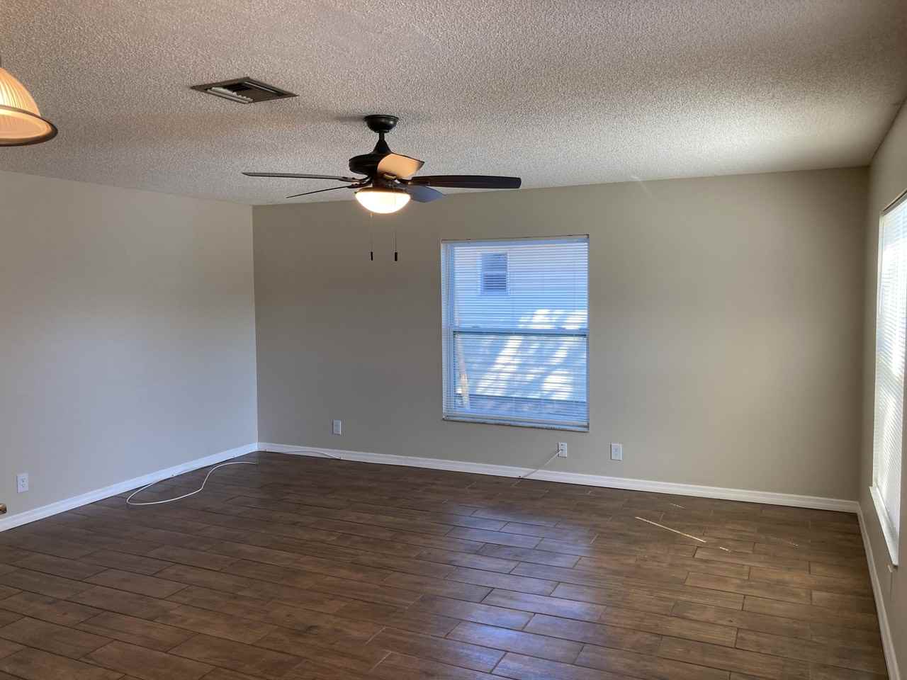7112 2nd St N - Photo 3 of 22